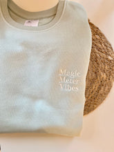 Afbeelding in Gallery-weergave laden, Geborduurde VROUWEN trui in verschillende kleuren