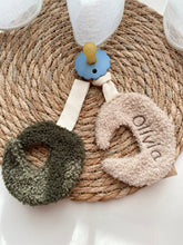 Afbeelding in Gallery-weergave laden, Maan speendoekje met borduring