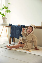 Afbeelding in Gallery-weergave laden, Badjas met naam- in verschillende kleuren