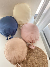 Afbeelding in Gallery-weergave laden, Stoffen ballon in verschillende kleuren