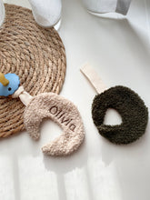 Afbeelding in Gallery-weergave laden, Maan speendoekje met borduring