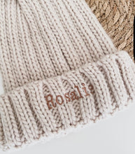 Afbeelding in Gallery-weergave laden, Geborduurde kindermuts in 3 kleuren