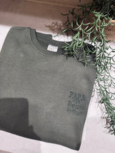 Afbeelding in Gallery-weergave laden, Geborduurde mannen trui in verschillende kleuren