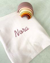 Afbeelding in Gallery-weergave laden, LICHTROZE zomer babydekentje met borduring