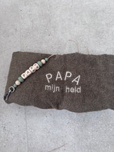 Afbeelding in Gallery-weergave laden, Gelukbox handdoek papa met mintgroene sleutelhanger
