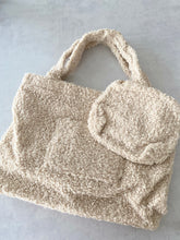 Afbeelding in Gallery-weergave laden, Mommy bag beige (borduring)
