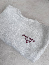 Afbeelding in Gallery-weergave laden, Tired mom club trui
