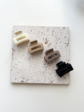Afbeelding in Gallery-weergave laden, Mini haarclips in meerdere kleuren
