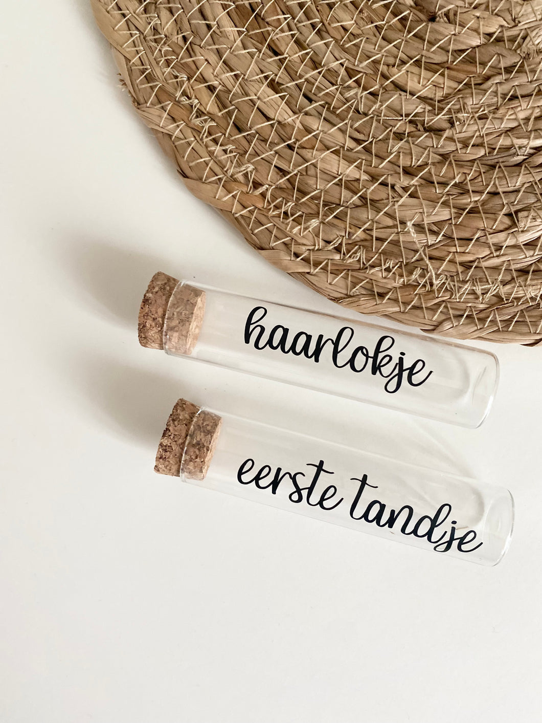 Buisjes eerste tandje en eerste haarlokje