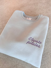 Afbeelding in Gallery-weergave laden, Geborduurde VROUWEN trui in verschillende kleuren
