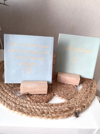 Bedrukt decoratie tegeltje met houten voetje