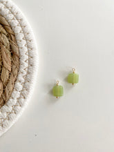 Afbeelding in Gallery-weergave laden, Lime green bedel
