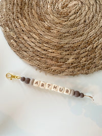 Basic sleutelhanger in bruin/beige kralen