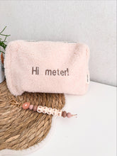 Afbeelding in Gallery-weergave laden, Teddy toilettas met sleutelhanger
