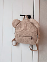 Afbeelding in Gallery-weergave laden, Rugzakje met borduring in 3 kleuren
