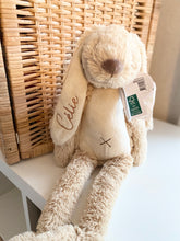 Afbeelding in Gallery-weergave laden, BEIGE happy horse konijn
