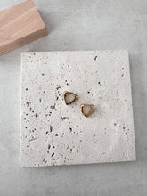 Afbeelding in Gallery-weergave laden, Simonna
