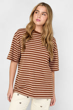 Afbeelding in Gallery-weergave laden, Dames t-shirt stripes met borduring
