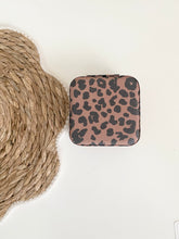 Afbeelding in Gallery-weergave laden, Panter juwelendoosje
