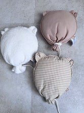 Afbeelding in Gallery-weergave laden, Geborduurde ballon
