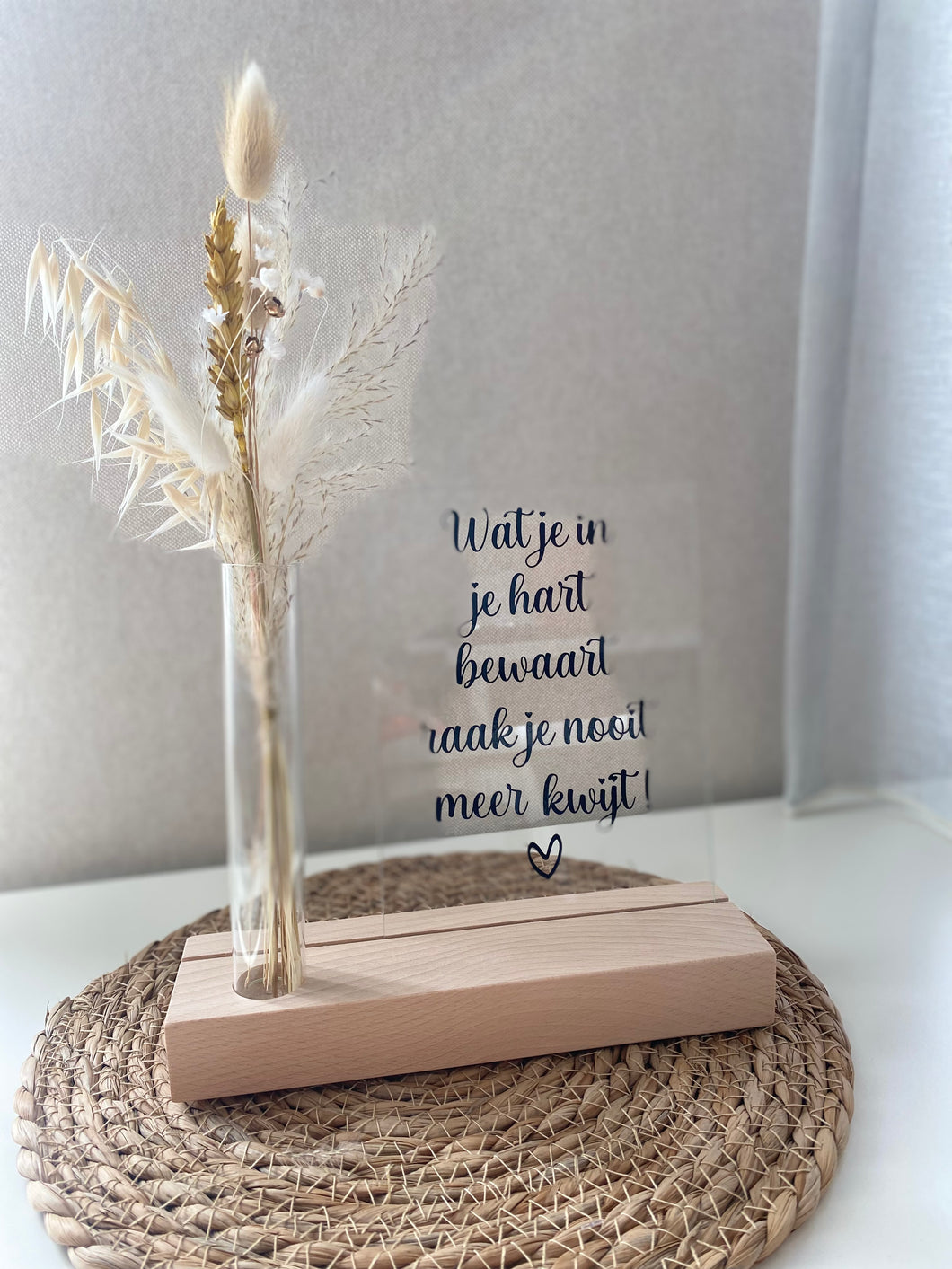 Houten kaartenhoudertje met glaskaart