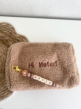 Afbeelding in Gallery-weergave laden, Teddy toilettas met sleutelhanger
