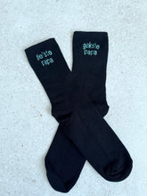 Afbeelding in Gallery-weergave laden, Sokken met borduring
