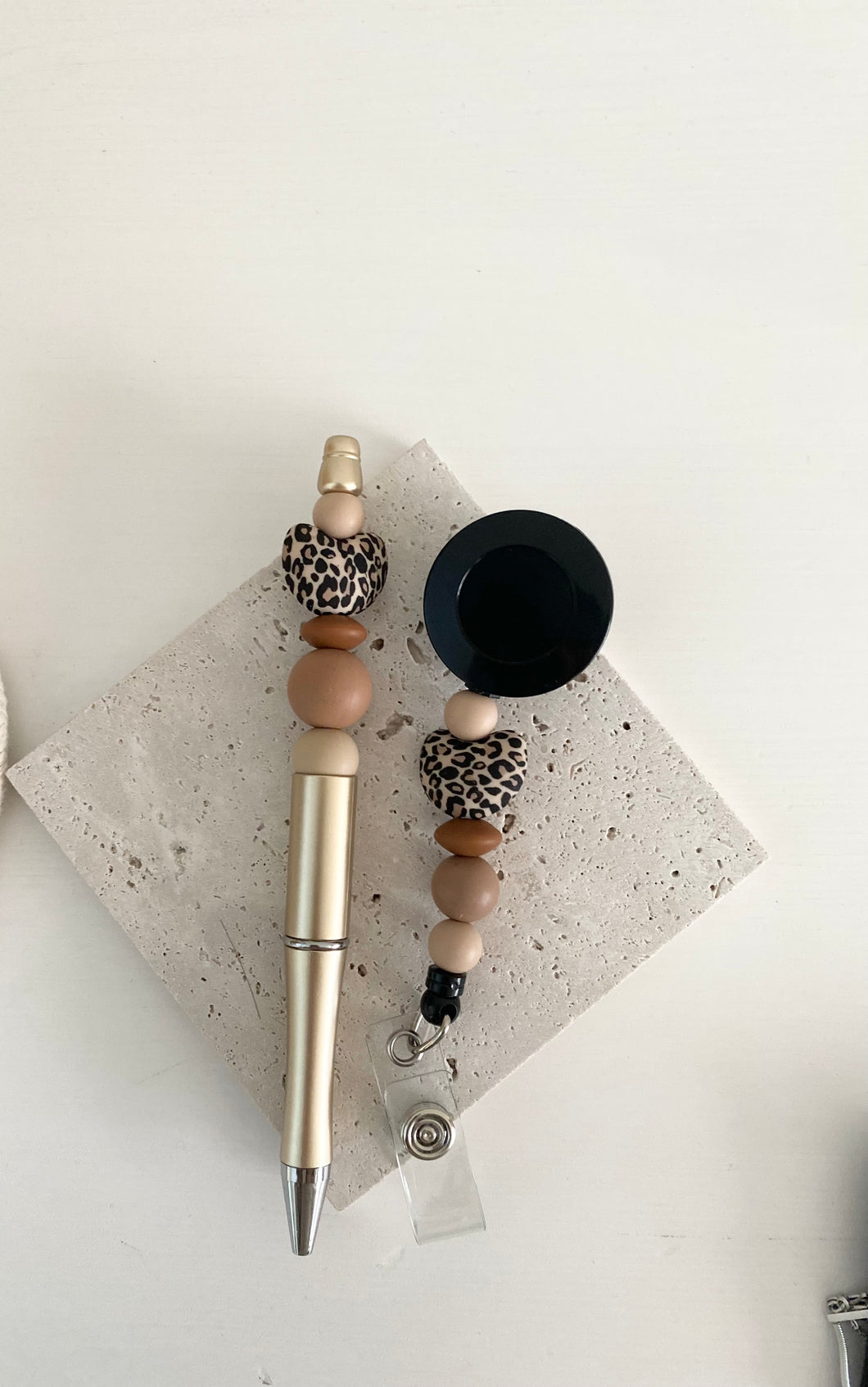 Gelukbox pen en badge houder