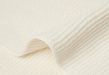 Afbeelding in Gallery-weergave laden, Deken Wieg 75x100cm Basic Knit - Ivory met naam

