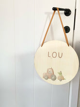 Afbeelding in Gallery-weergave laden, Houten bord met naam en tekening
