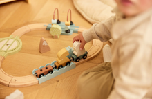 Afbeelding in Gallery-weergave laden, Houten treinset
