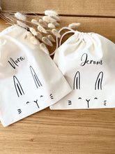 Afbeelding in Gallery-weergave laden, Paaszakje ECRU konijnen snoet met naam
